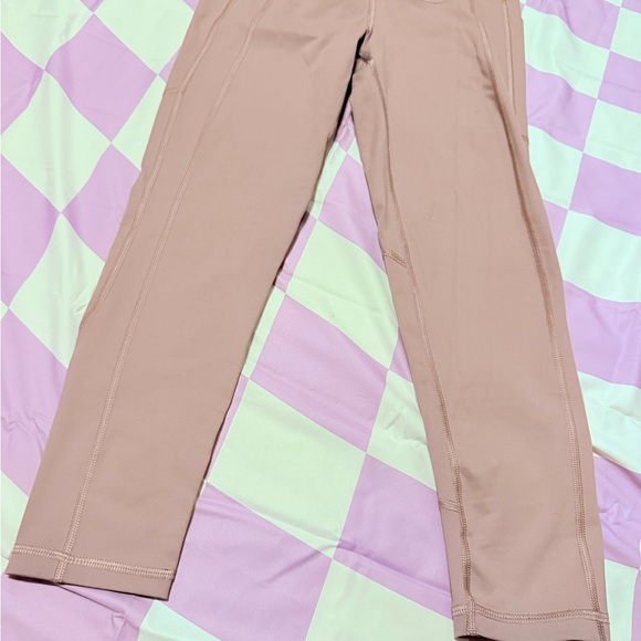 Victoria Sport Knockout High-Rise Capri Leggings - Rose Mauve - XS - Picture 4 of 16